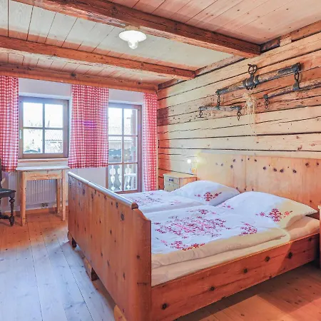 Der Hauserbauer Bramberg S * Dorf (Salzburg)